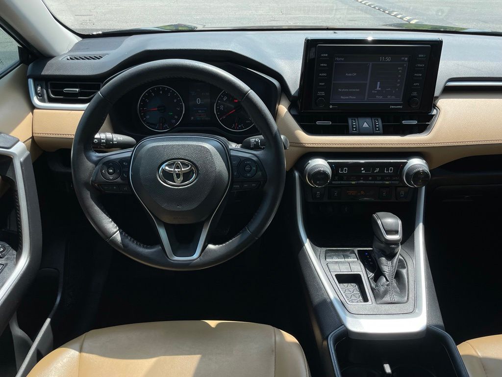 Thumbnail: 2022 Toyota RAV4 - 11