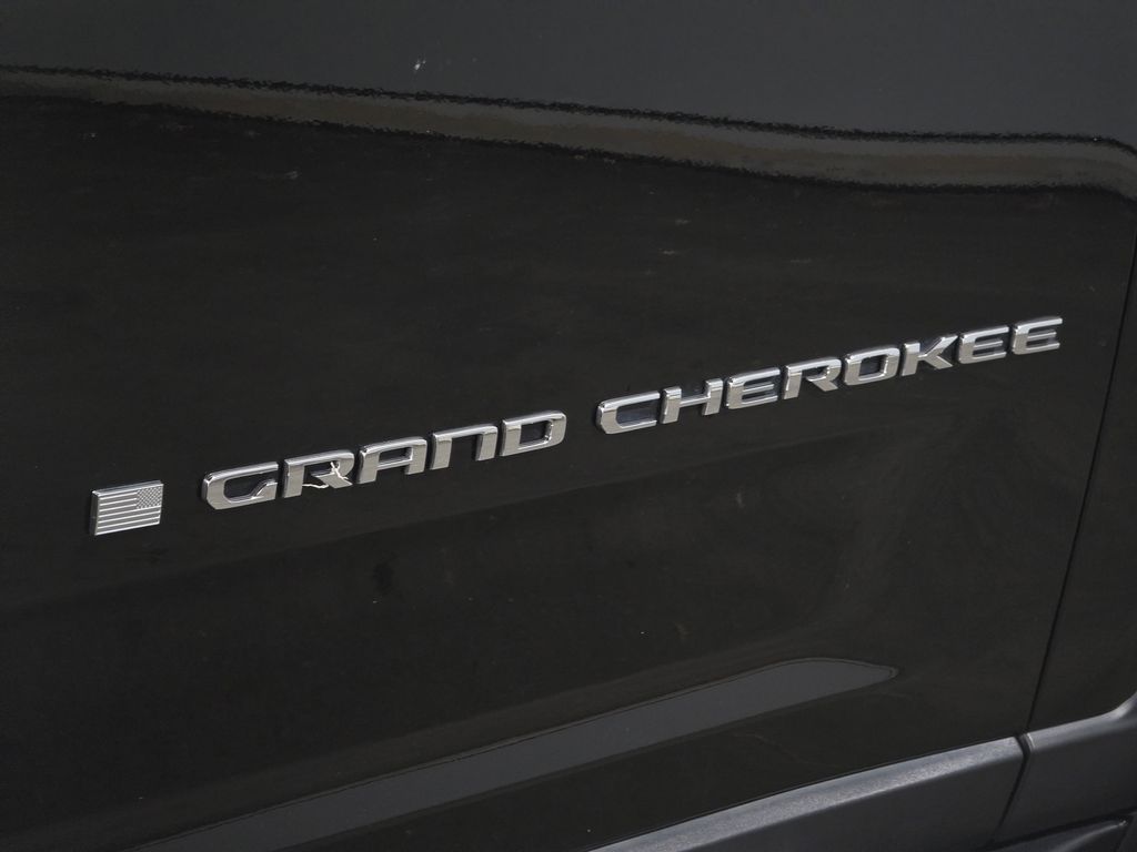 Thumbnail: 2022 Jeep Grand Cherokee L - 11