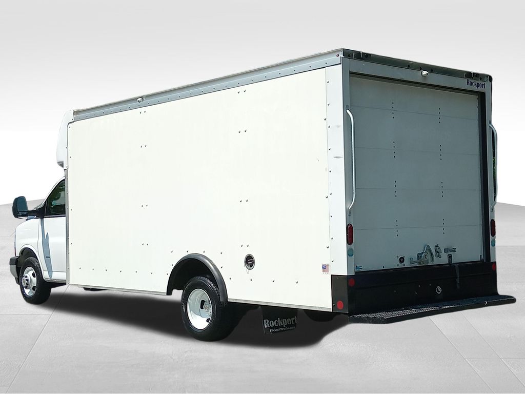 2023 Chevrolet Express Cutaway Work Van