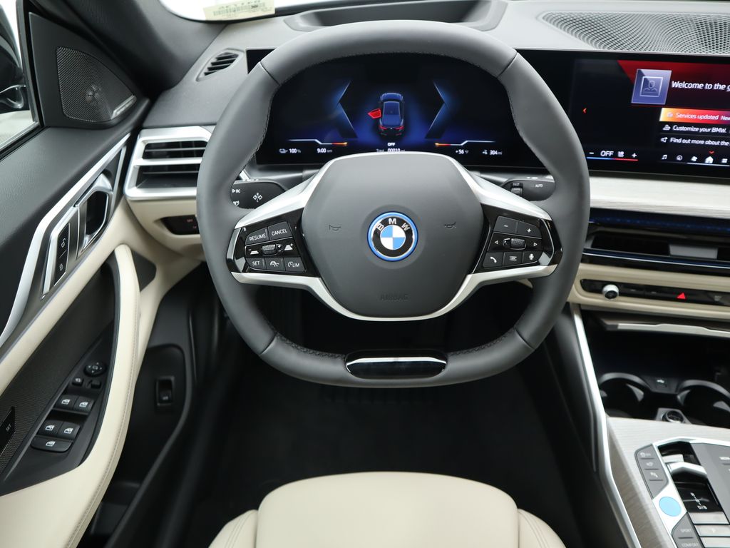 2025 BMW i4 eDrive40 10