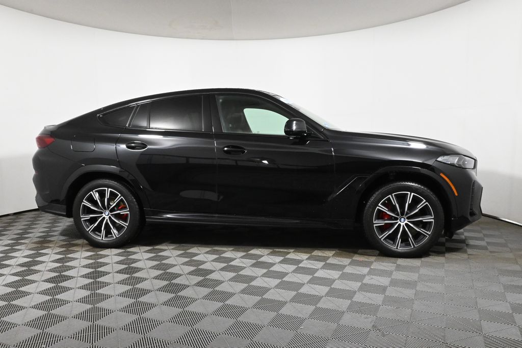 2025 BMW X6 xDrive40i 8