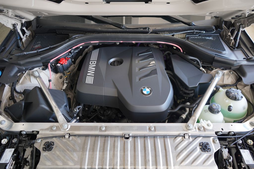 Thumbnail: 2025 BMW X3 - 21