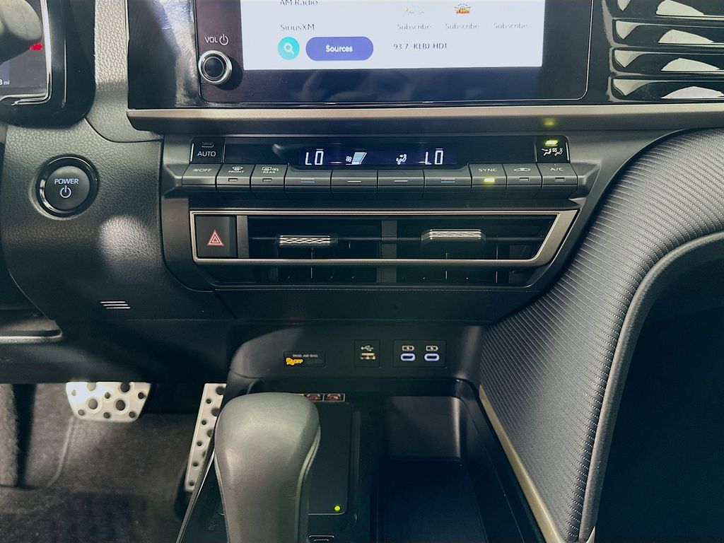 Thumbnail: 2025 Toyota Camry - 15