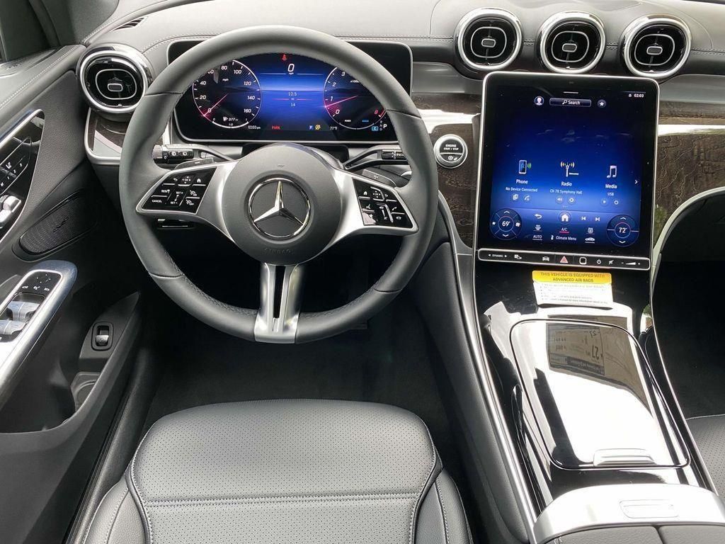 Thumbnail: 2024 Mercedes-Benz GLC - 14