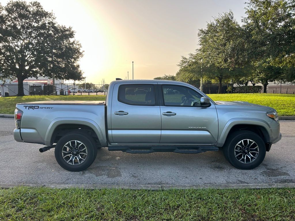 Thumbnail: 2022 Toyota Tacoma - 6