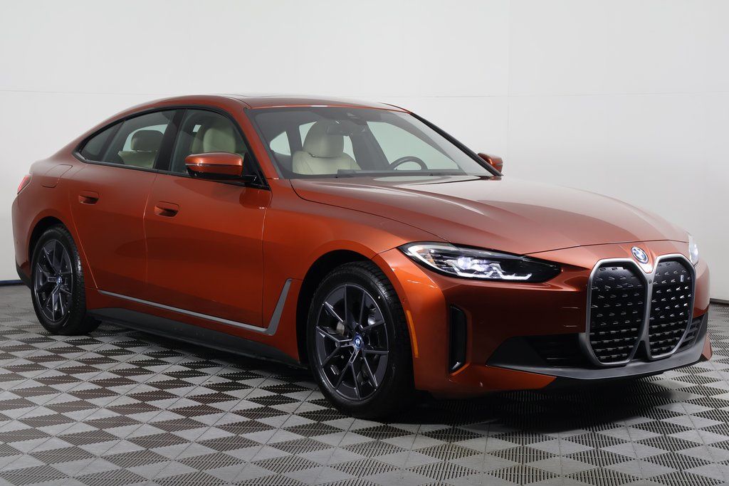 Thumbnail: 2023 BMW i4 - 3