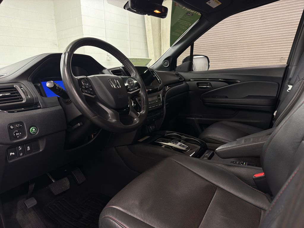 Used 2022  Honda Black Edition image 5