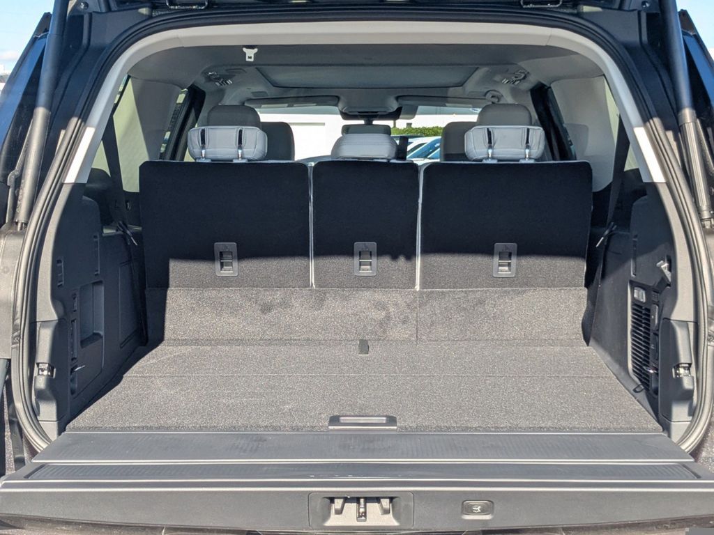 2025 Ford Expedition Platinum MAX