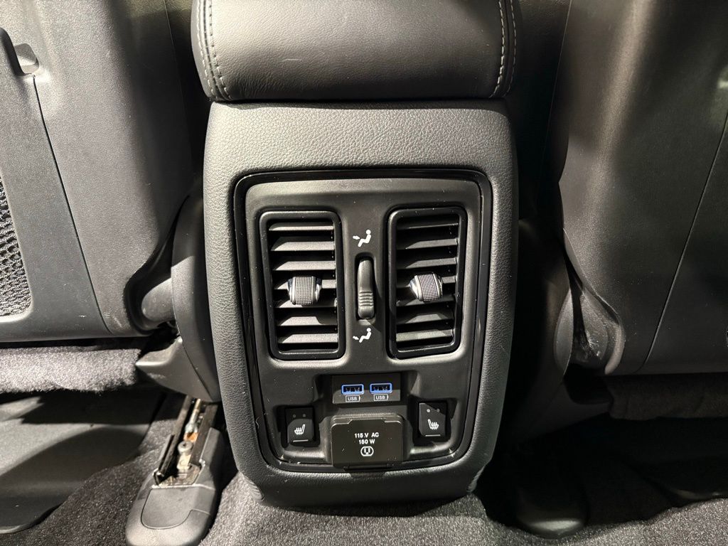 Thumbnail: 2020 Jeep Grand Cherokee - 22