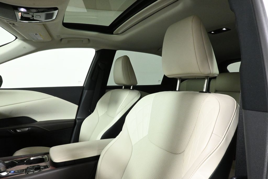 Thumbnail: 2023 Lexus RX - 4