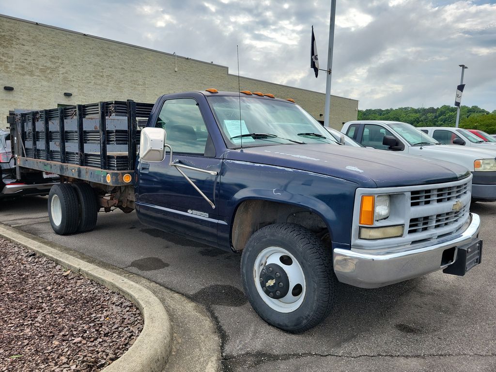 View vehicle photo 3