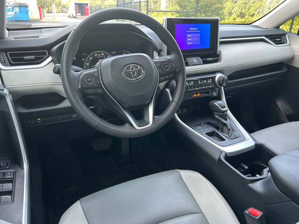 2024 Toyota RAV4 XLE Premium 12
