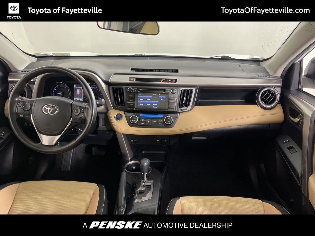 2018 Toyota RAV4 XLE 18