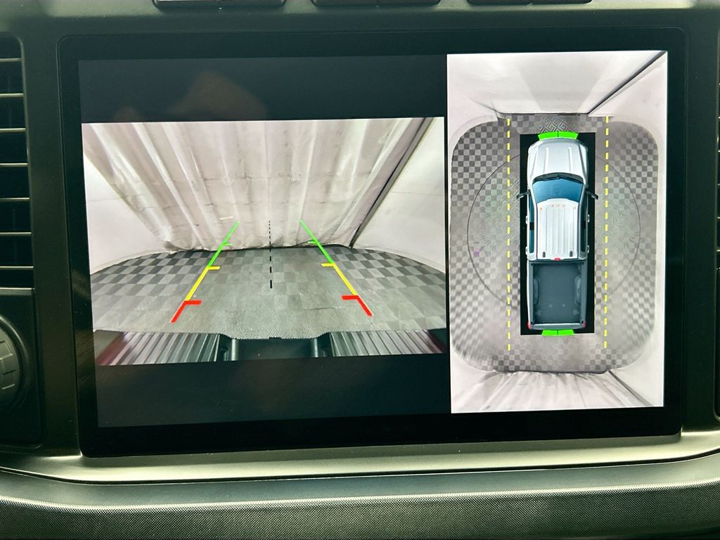 Thumbnail: 2024 Ford Econoline - 15