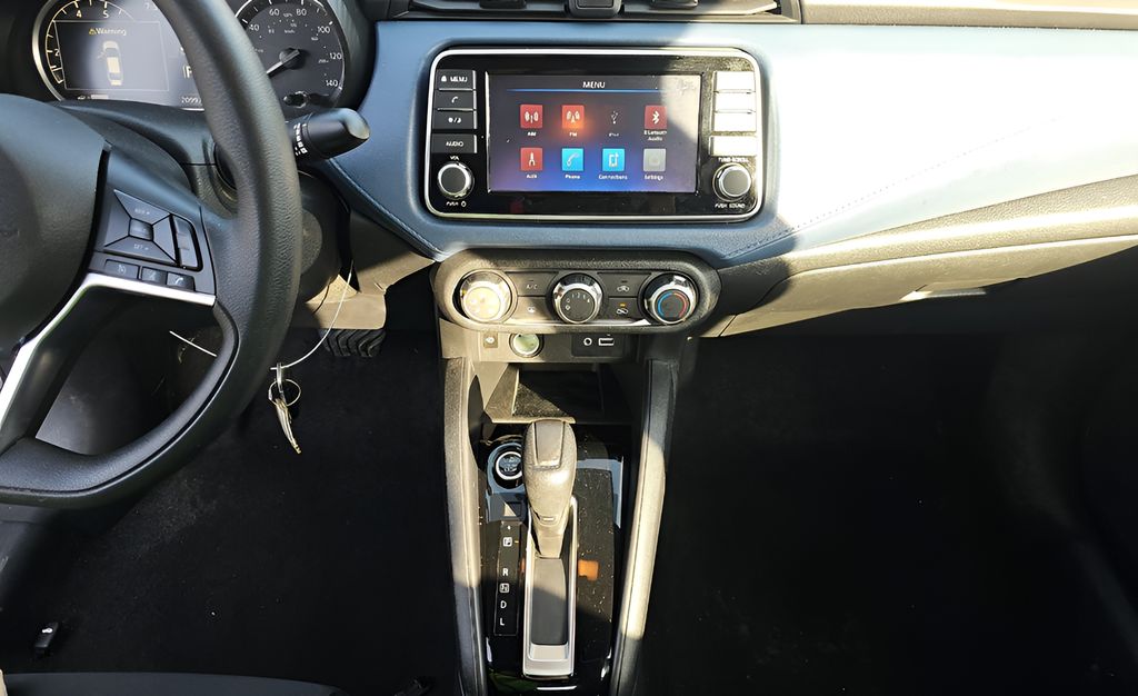 Used 2025 Nissan Versa Sedan