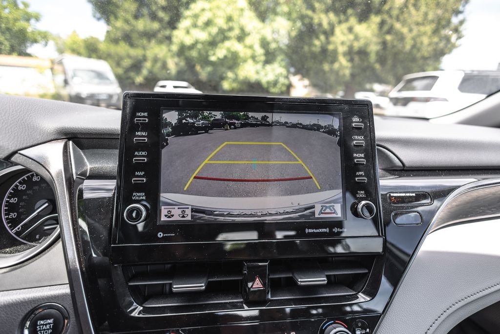 2022 Toyota Camry XLE thumbnail 12
