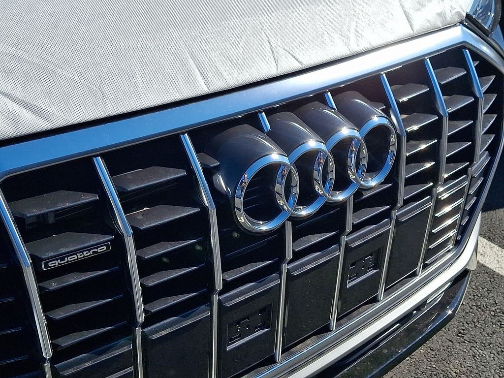 Thumbnail: 2025 Audi Q3 - 4