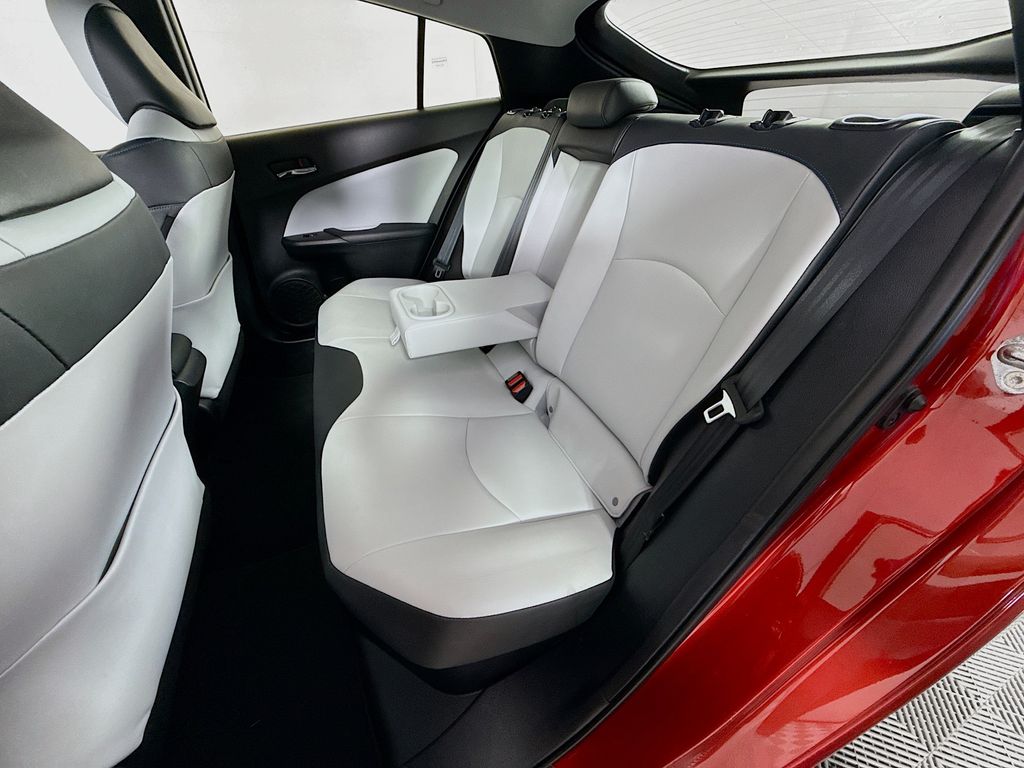 Thumbnail: 2016 Toyota Prius - 25