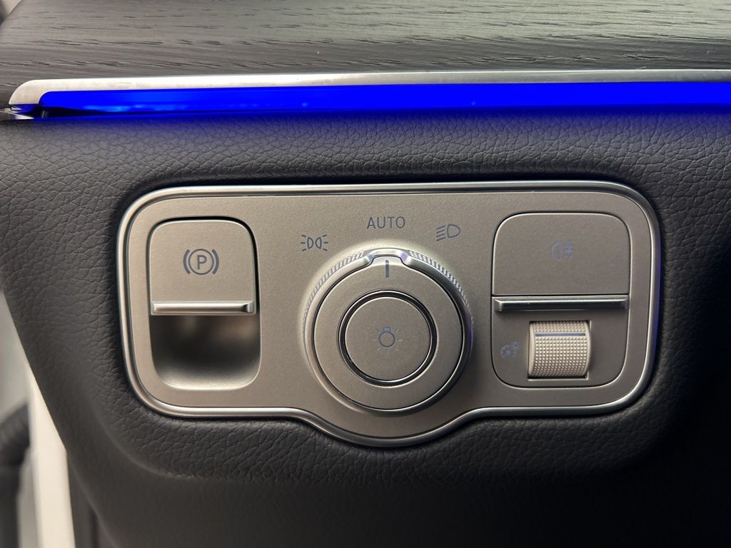 Thumbnail: 2025 Mercedes-Benz GLE - 22