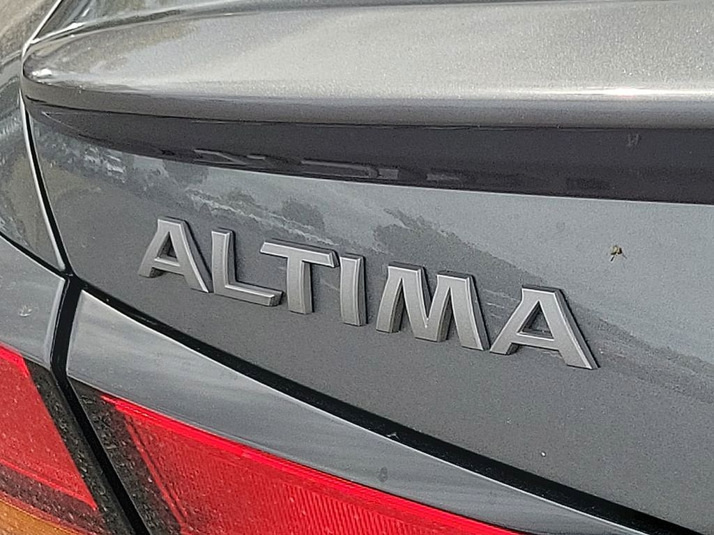 2025 Nissan Altima SV 10