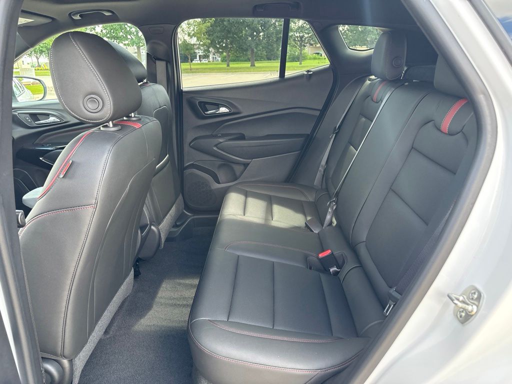 Used 2025 Chevrolet Trax SUV