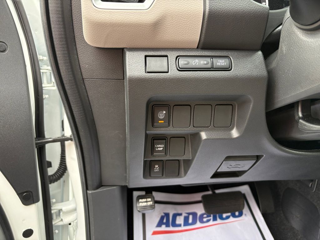 Used Car 2025 Nissan Frontier  Sv For Sale Under $35,000 In Floresville, Texas