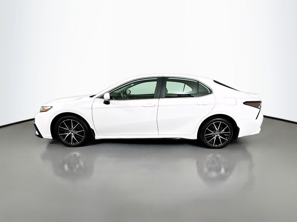 2023 Toyota Camry SE 8