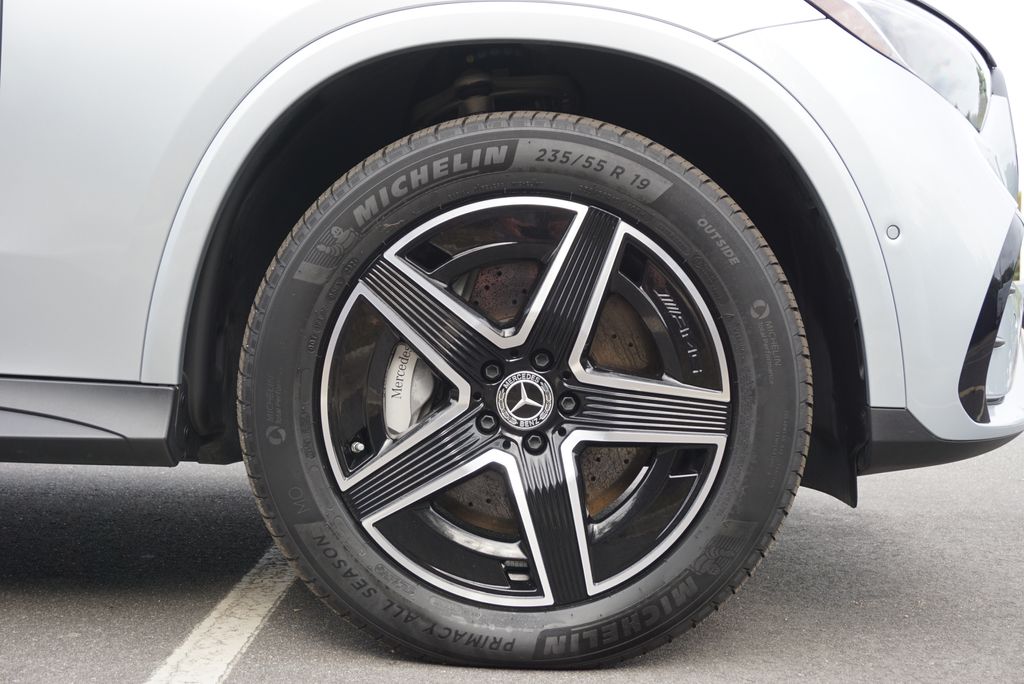 Thumbnail: 2025 Mercedes-Benz GLC - 19