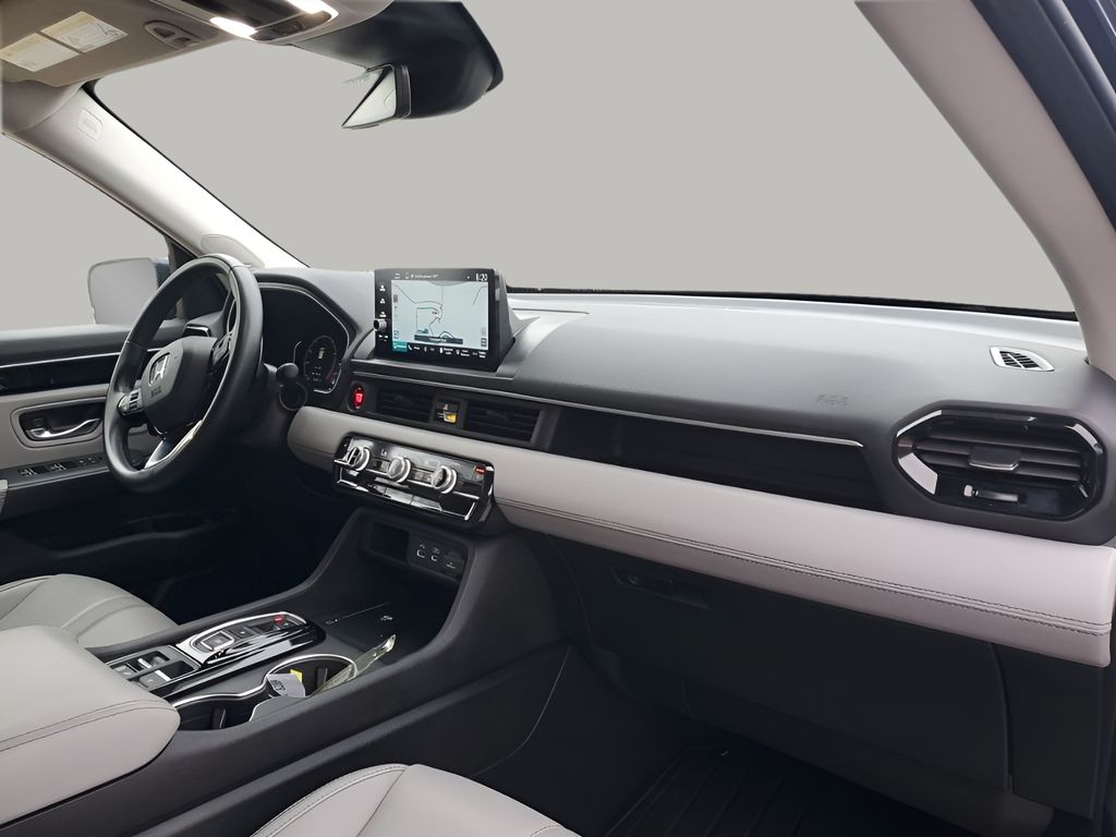 Used Car 2025 Honda Pilot  Touring For Sale Under $50,000 In Austin, Texas