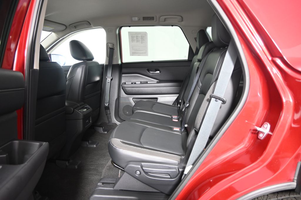 2023 Nissan Pathfinder SL - Photo 19