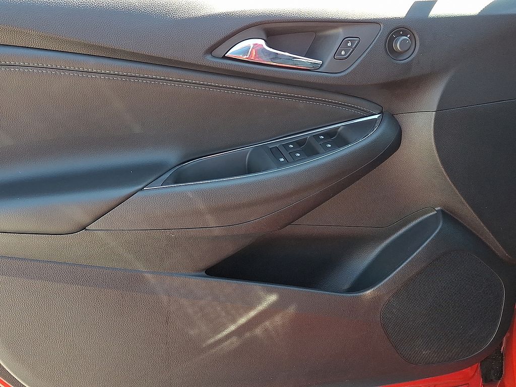 2017 Chevrolet Cruze — photo 13