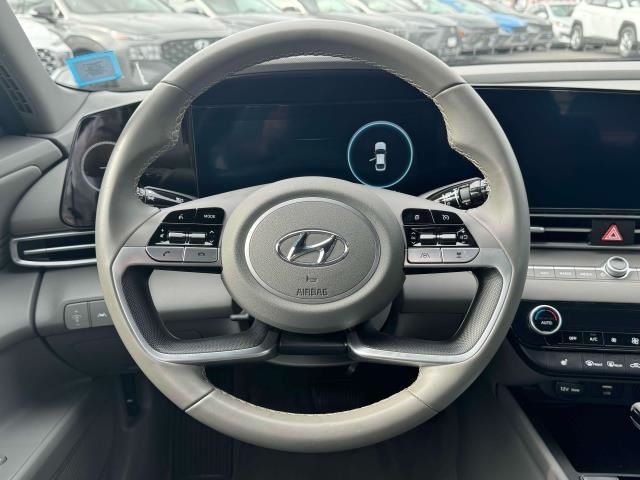 2023 Hyundai Elantra SEL 18