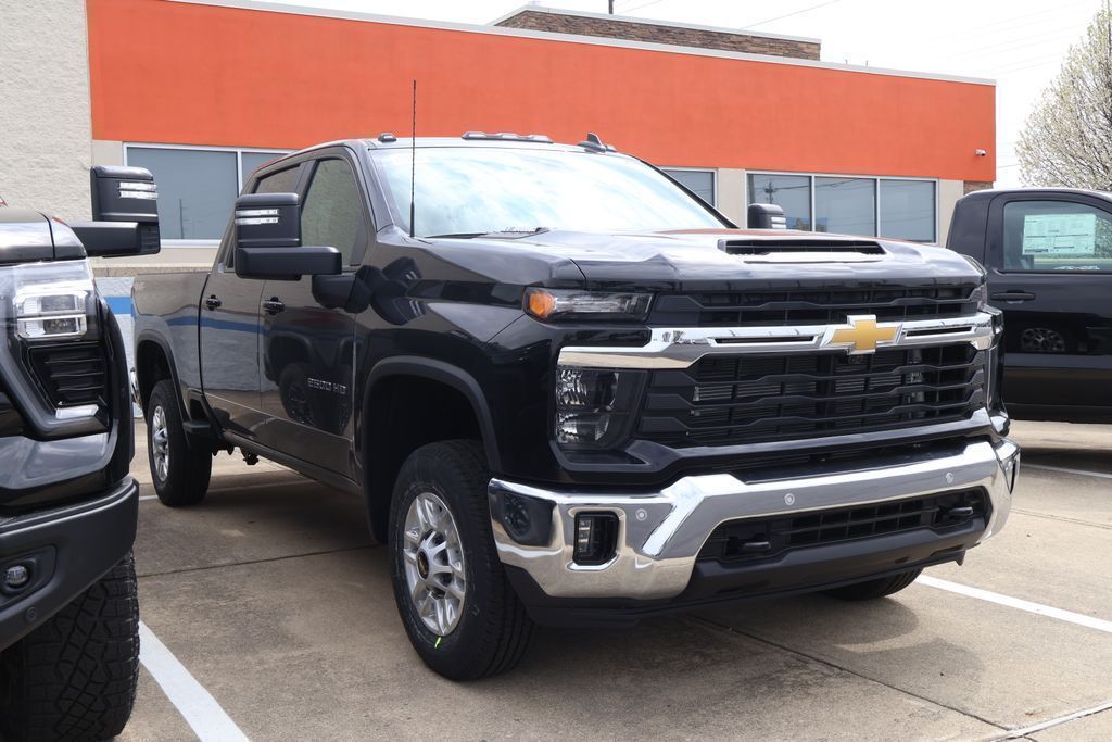 Thumbnail: 2026 Chevrolet Silverado 2500 - 8
