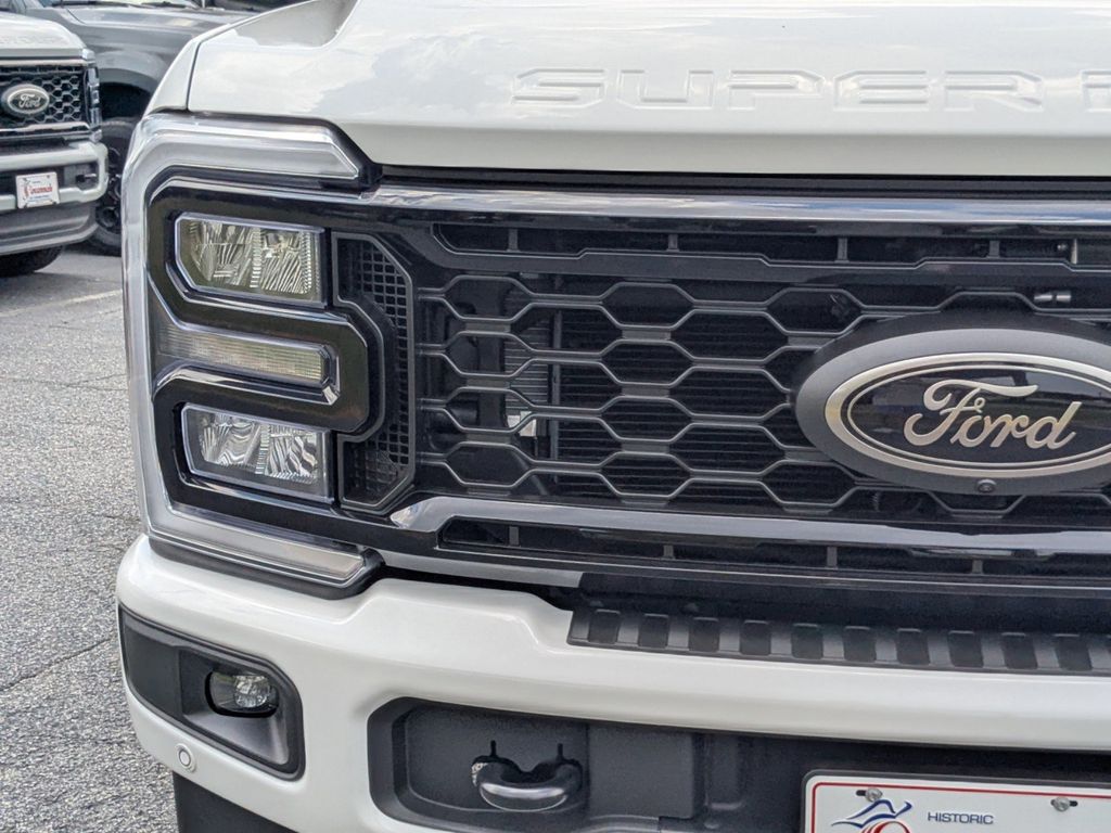 2025 Ford F-350 Super Duty Lariat