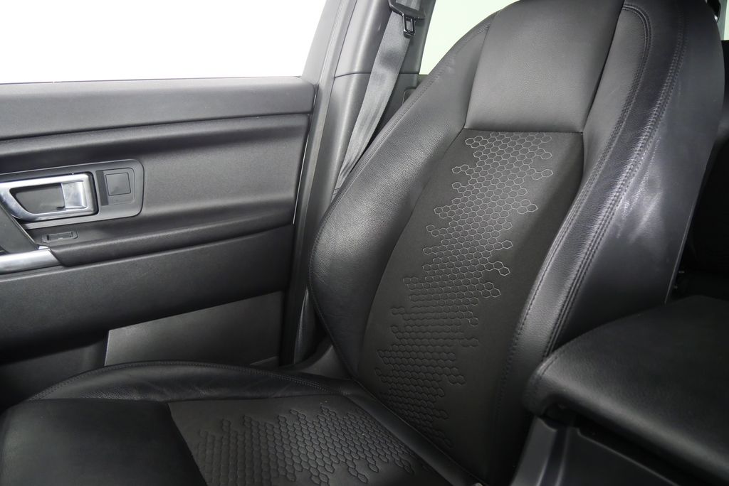 2018 Land Rover Discovery Sport SE 24