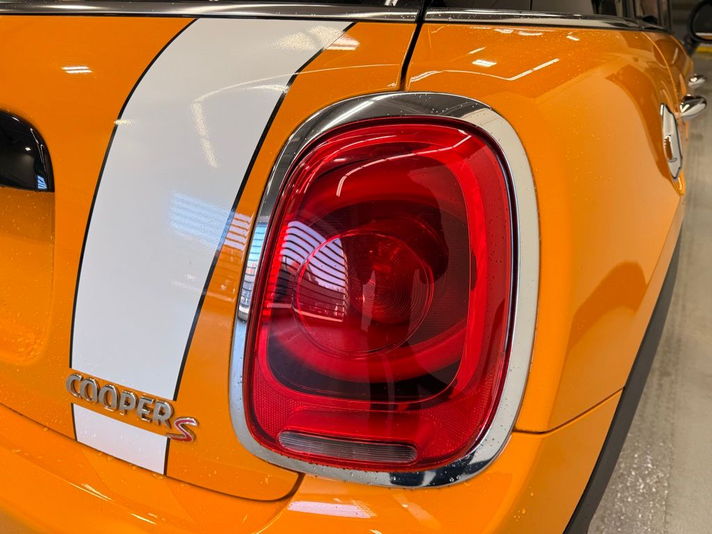 Thumbnail: 2017 MINI Cooper - 5