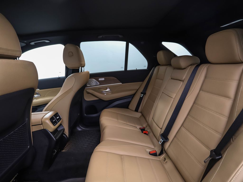 Thumbnail: 2026 Mercedes-Benz GLE - 21