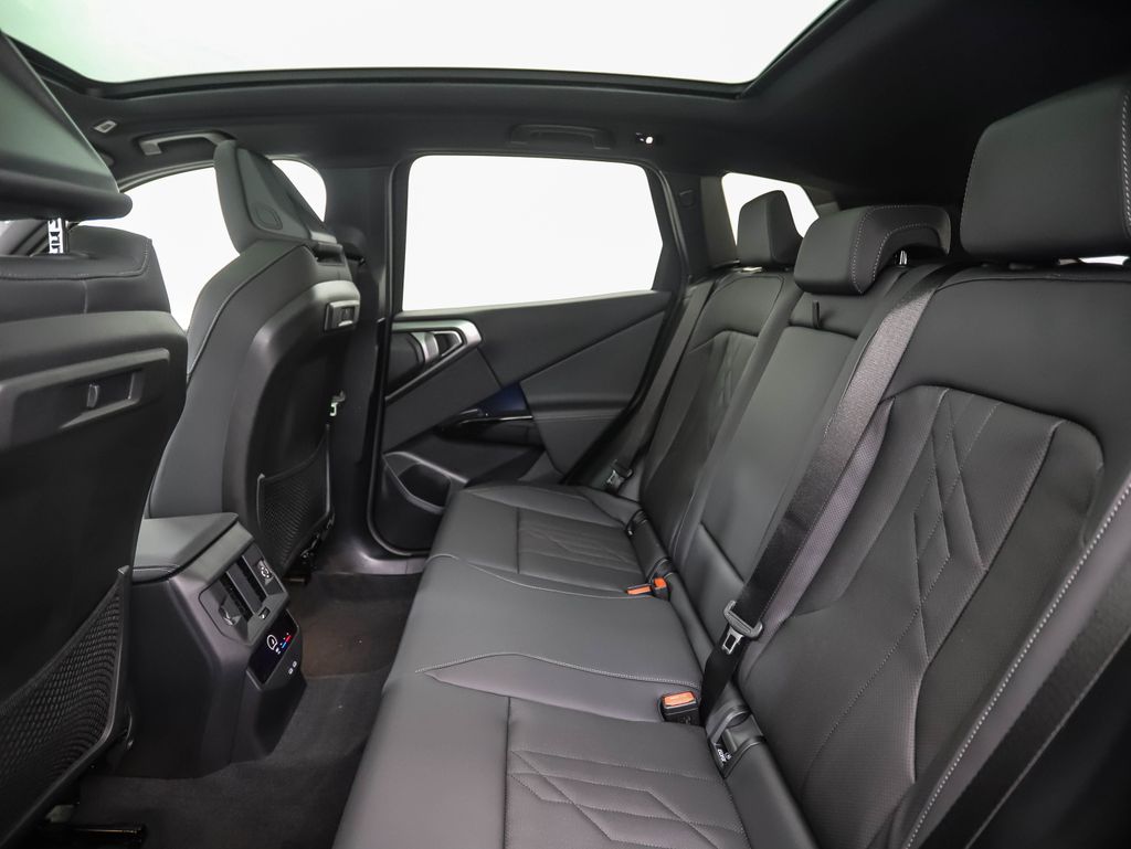 Thumbnail: 2026 BMW X3 - 22