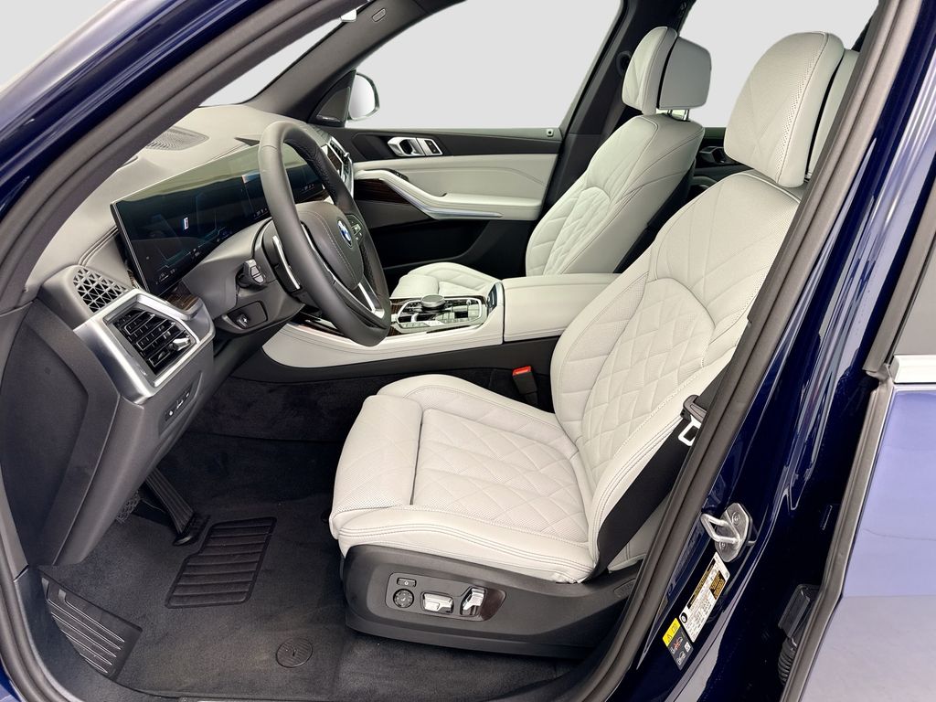 Thumbnail: 2026 BMW X5 - 18