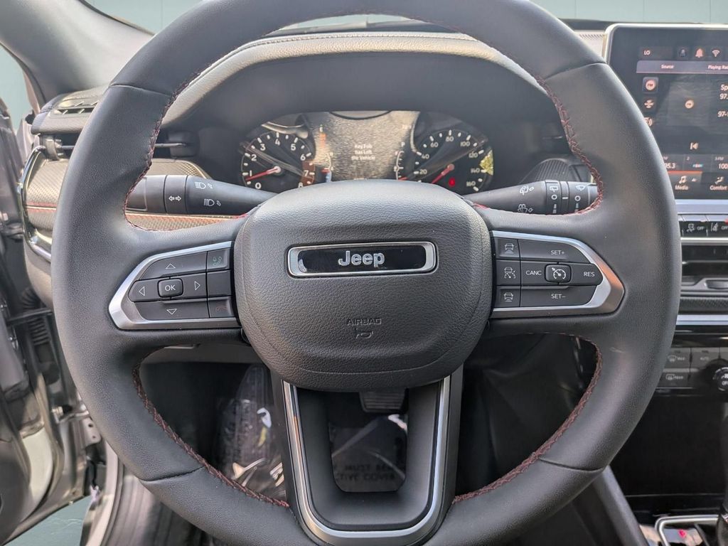 2025 Jeep Compass Trailhawk - Photo 18