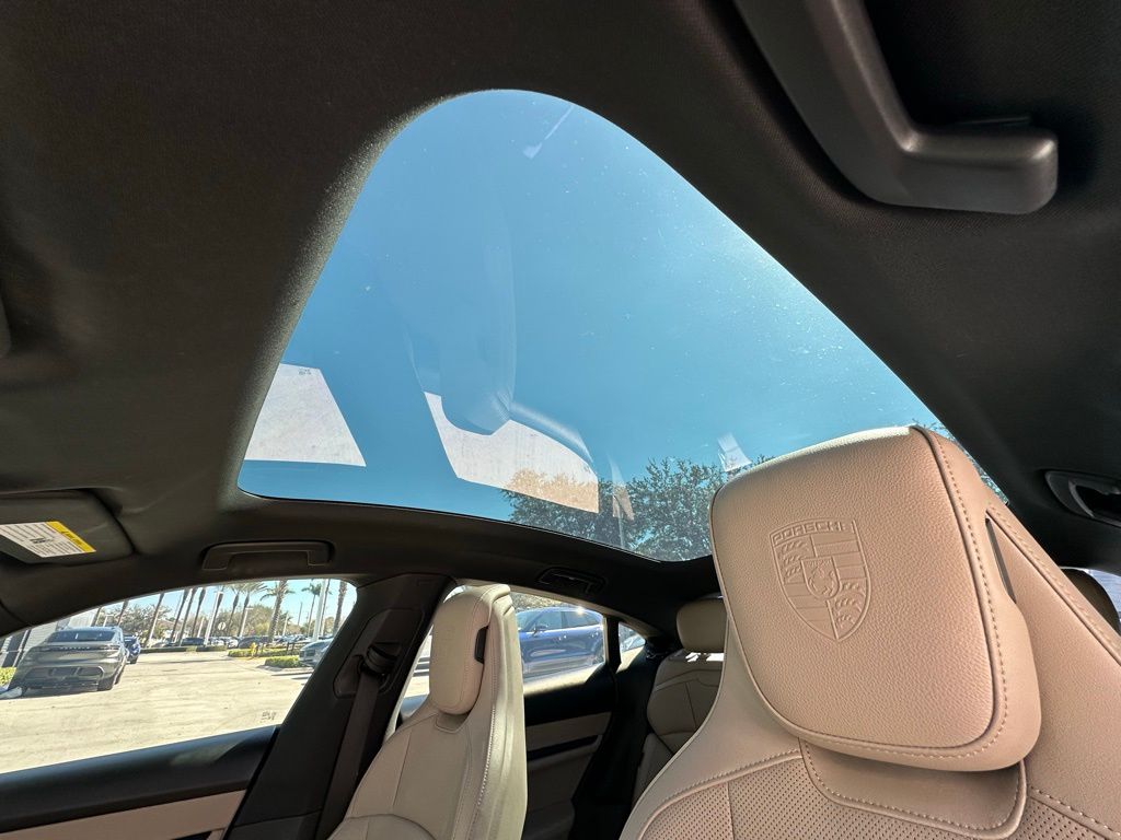 Thumbnail: 2023 Porsche Taycan - 25