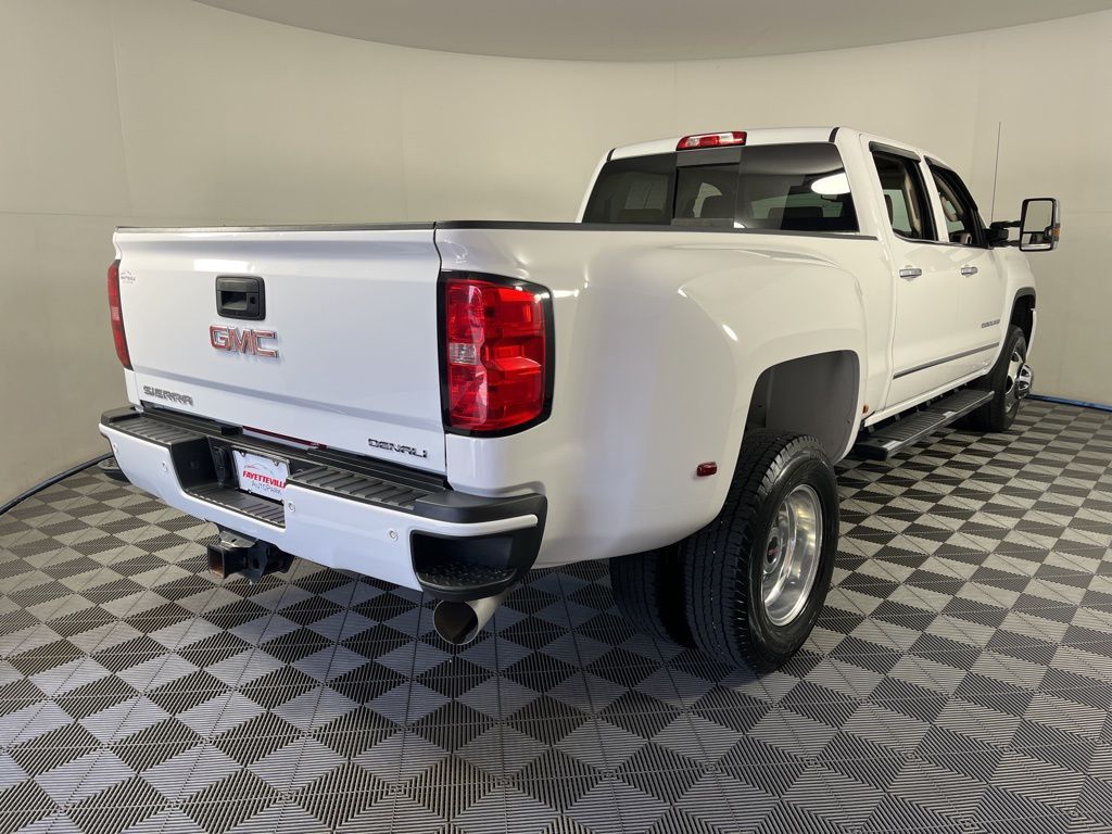 Thumbnail: 2019 GMC Sierra 3500 - 12