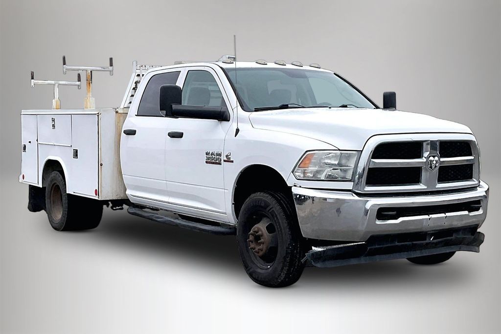 2018 RAM 3500 Chassis Tradesman Crew Cab RWD