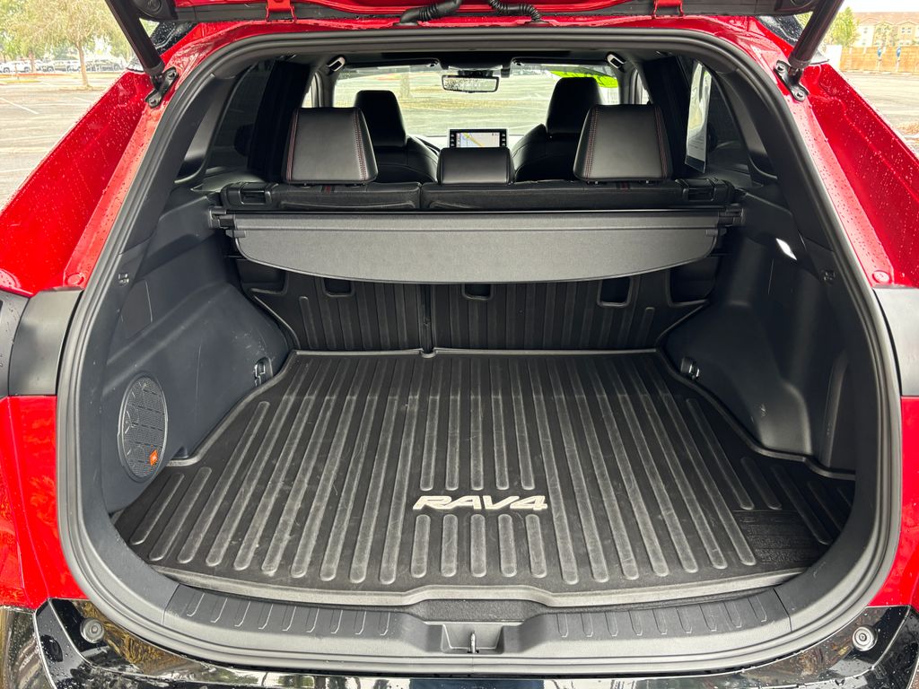 Thumbnail: 2021 Toyota RAV4 - 30