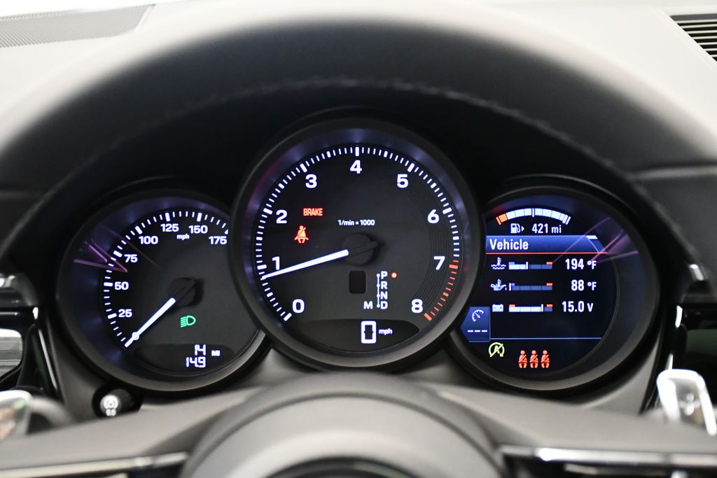 Thumbnail: 2026 Porsche Macan - 30