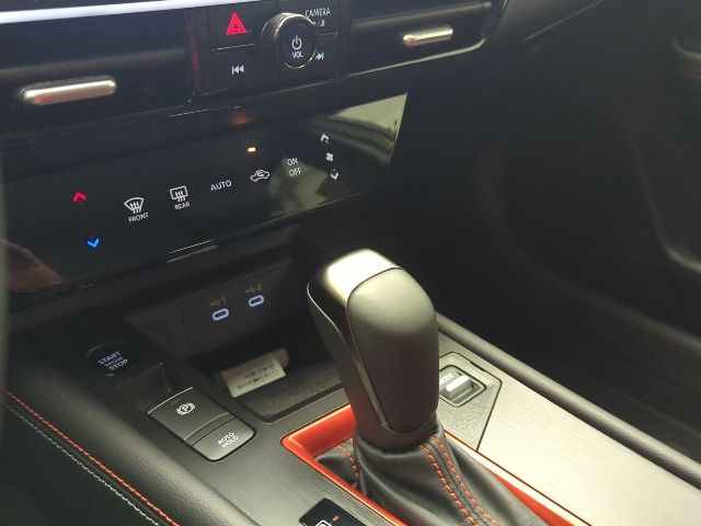 2025 Nissan Kicks SR - Photo 14