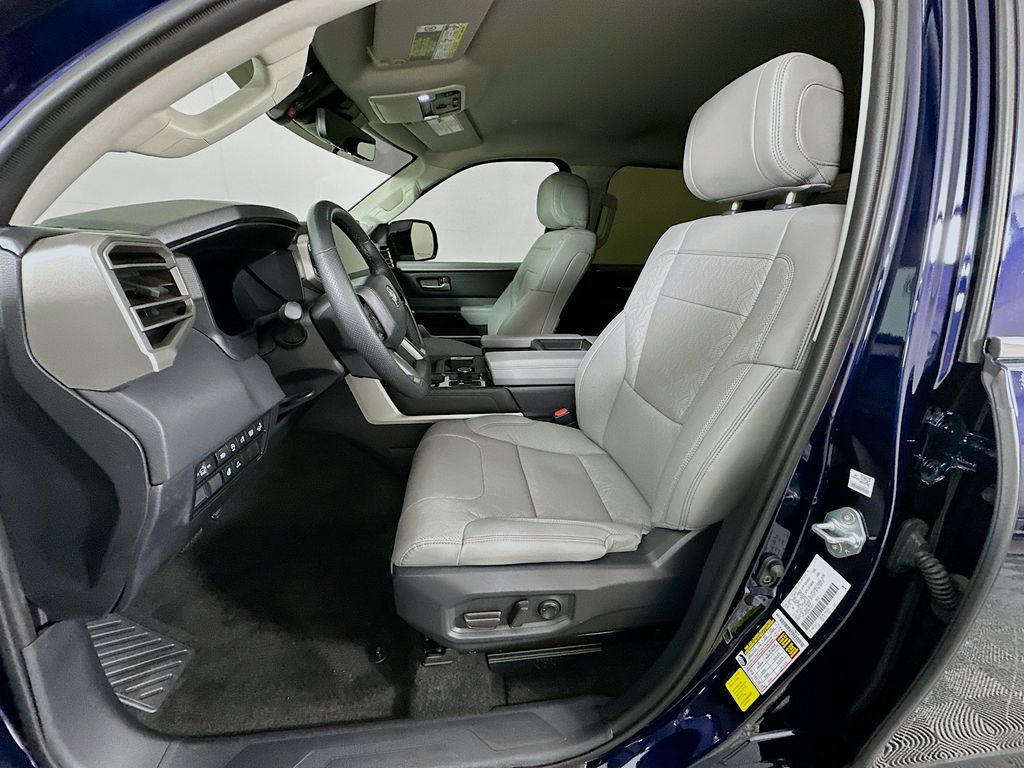 Thumbnail: 2024 Toyota Tundra - 21