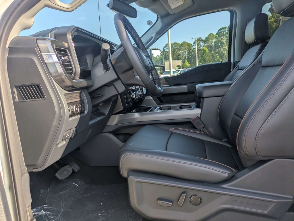 2026 Ford F-350 Super Duty LARIAT
