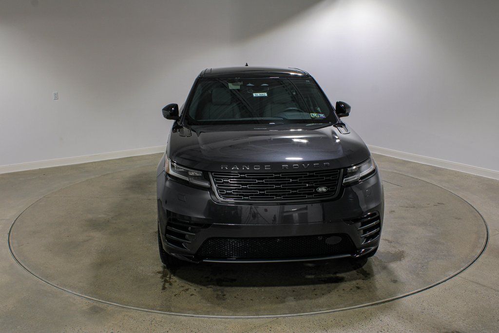 Certified Used 2026  Land Rover Dynamic SE image 8