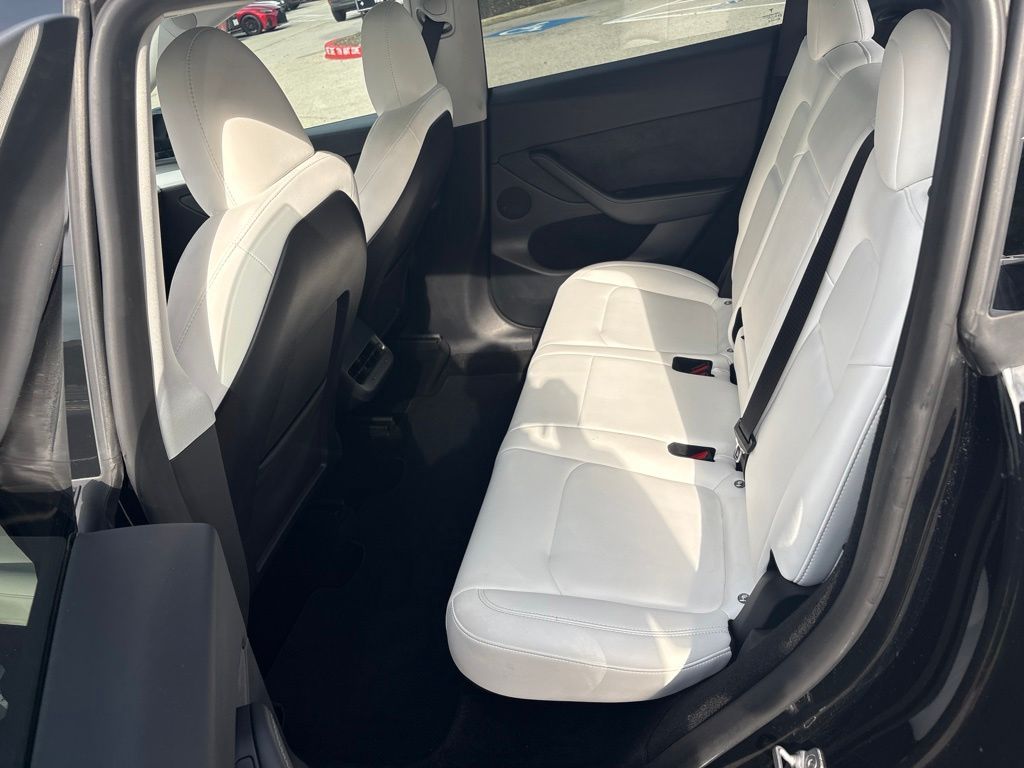 Thumbnail: 2023 Tesla Model Y - 18
